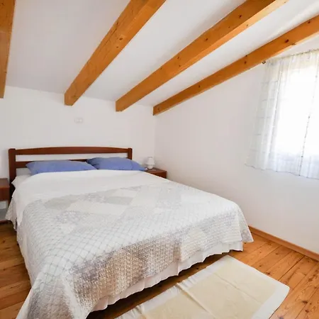 Gemuetliche In Novigrad Mit Grill Apartment *